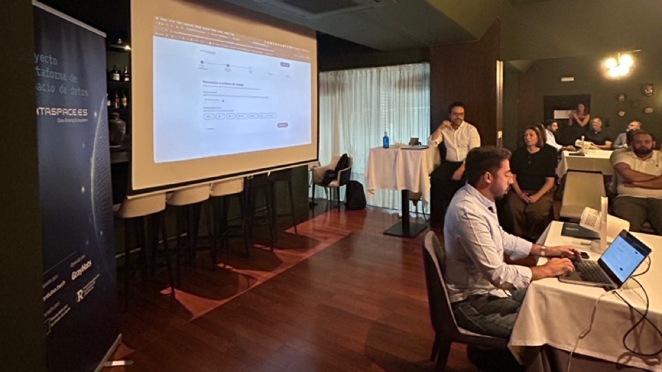 Demostración de la plataforma dataspace.es durante la presentación en Córdoba